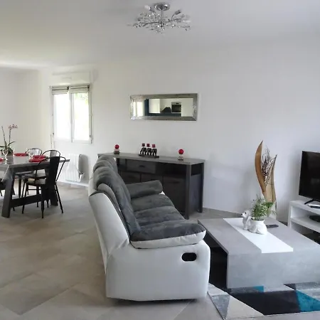 Holiday home Semi-detached House, Brehal