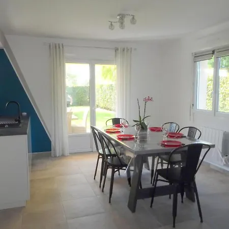 Дом отдыха House In Basse-normandie Near Mont St Michel *